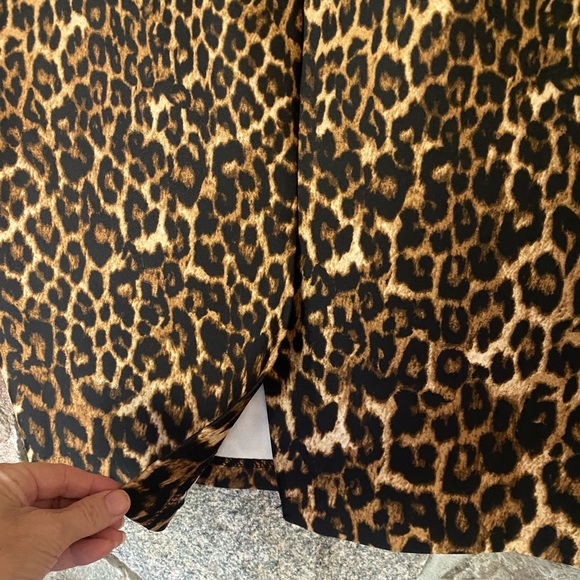 🐆 Black and leopard print pencil skirt. - Picture 5 of 9